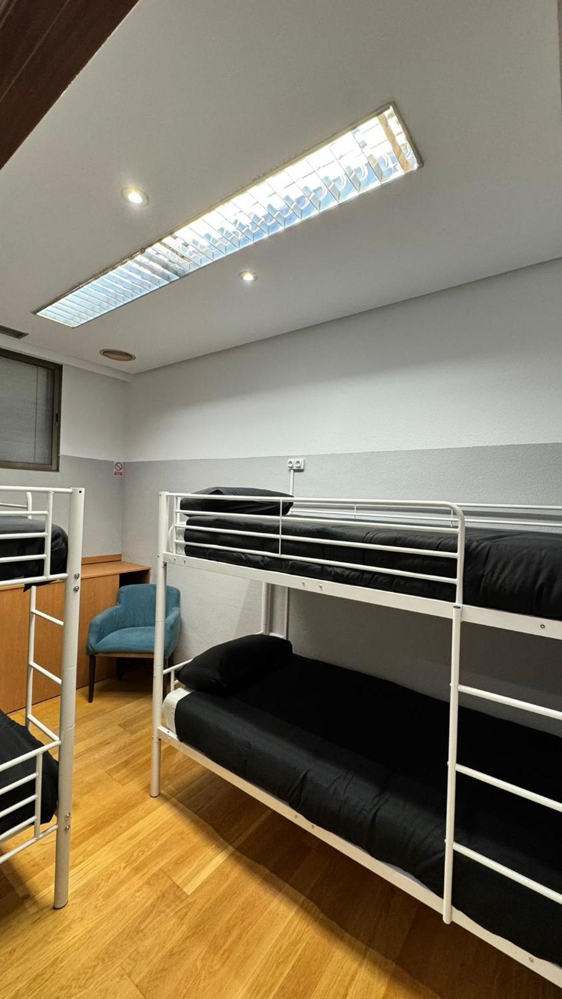 מדריד Hostel Puerta Del Angel מראה חיצוני תמונה