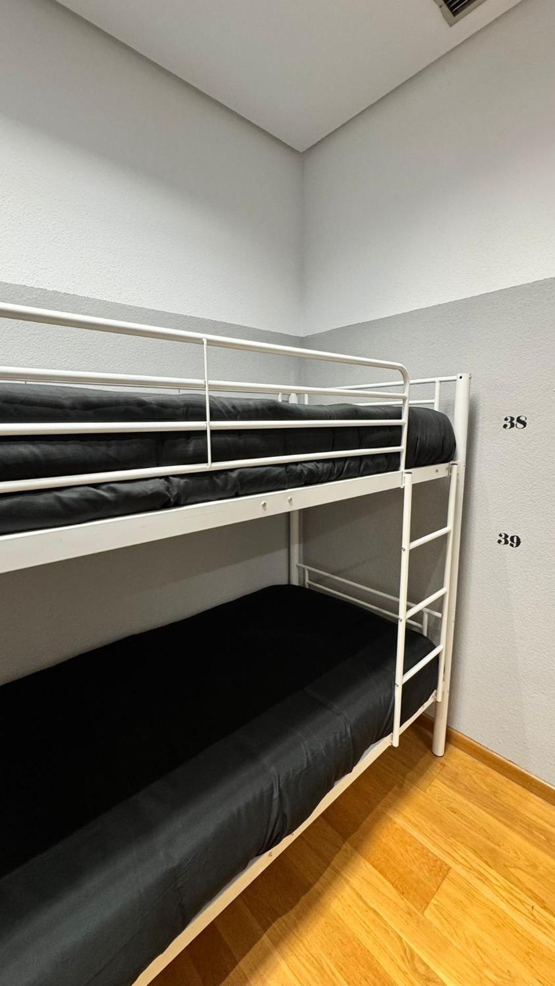 מדריד Hostel Puerta Del Angel מראה חיצוני תמונה