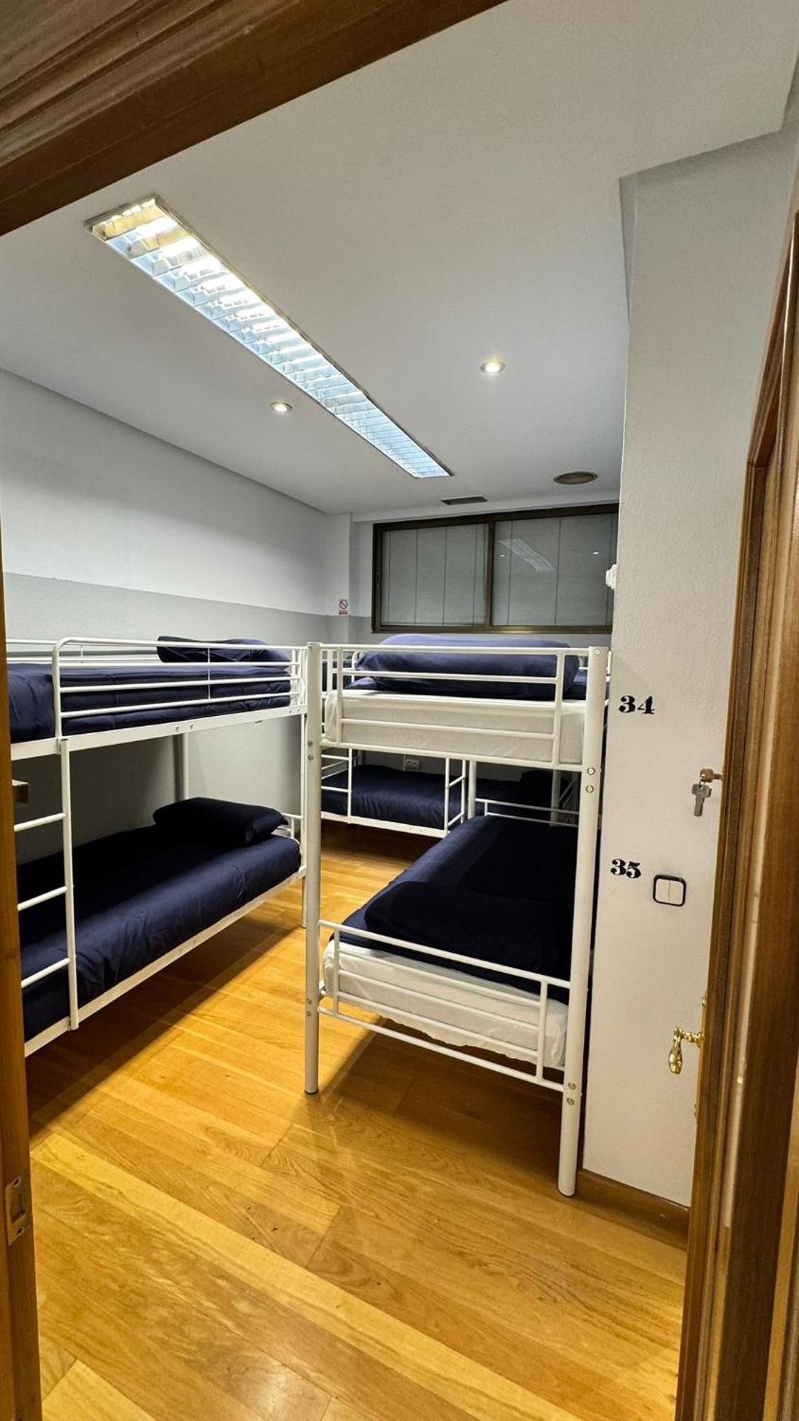 מדריד Hostel Puerta Del Angel מראה חיצוני תמונה