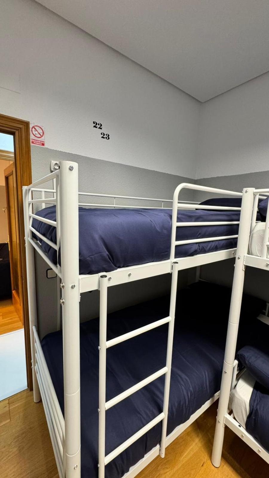 מדריד Hostel Puerta Del Angel מראה חיצוני תמונה