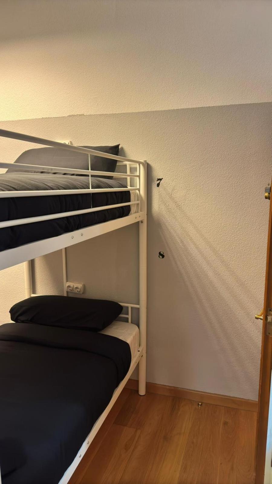 מדריד Hostel Puerta Del Angel מראה חיצוני תמונה