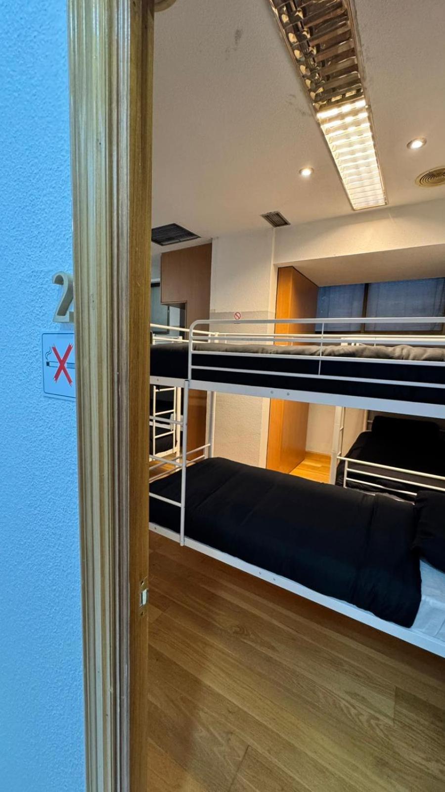 מדריד Hostel Puerta Del Angel מראה חיצוני תמונה