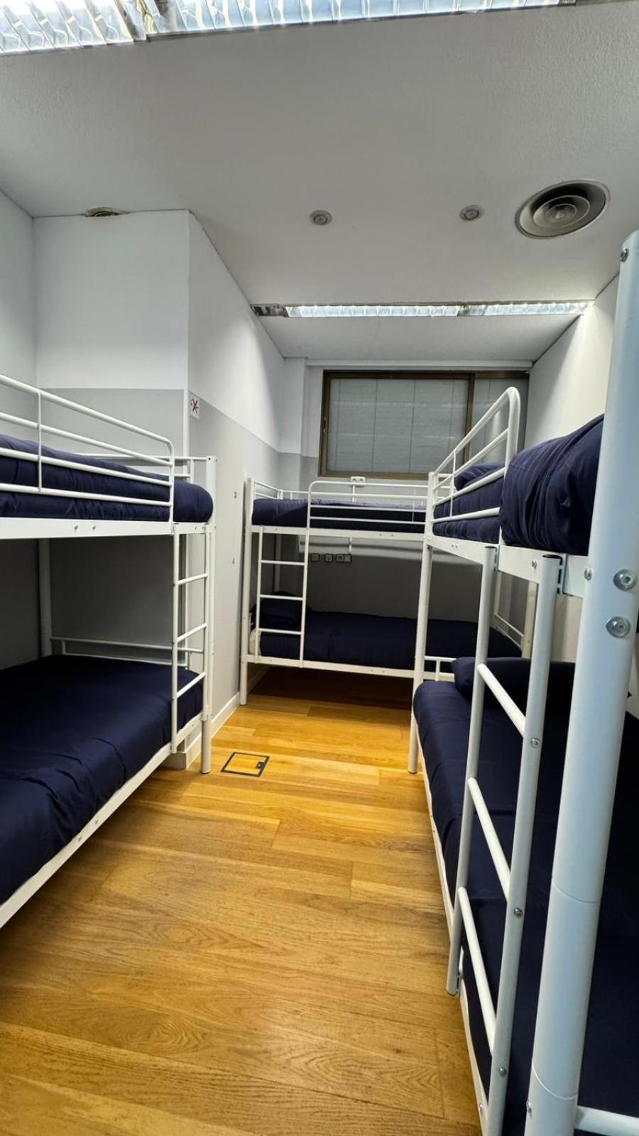 מדריד Hostel Puerta Del Angel מראה חיצוני תמונה