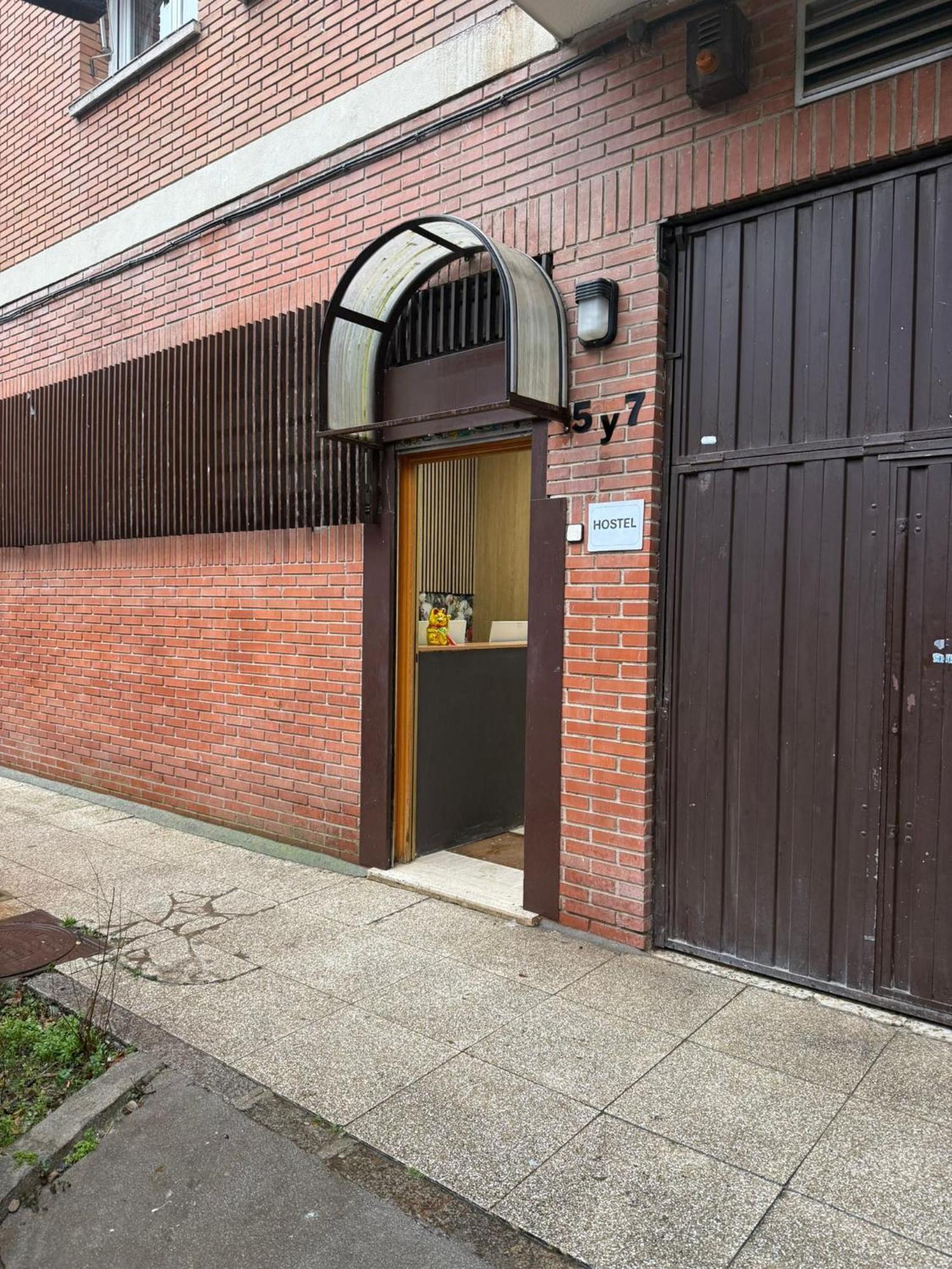 מדריד Hostel Puerta Del Angel מראה חיצוני תמונה